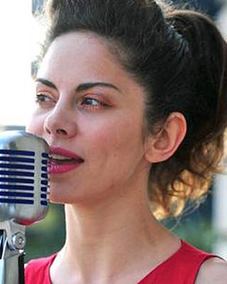 Tansy Aked at Keyboards